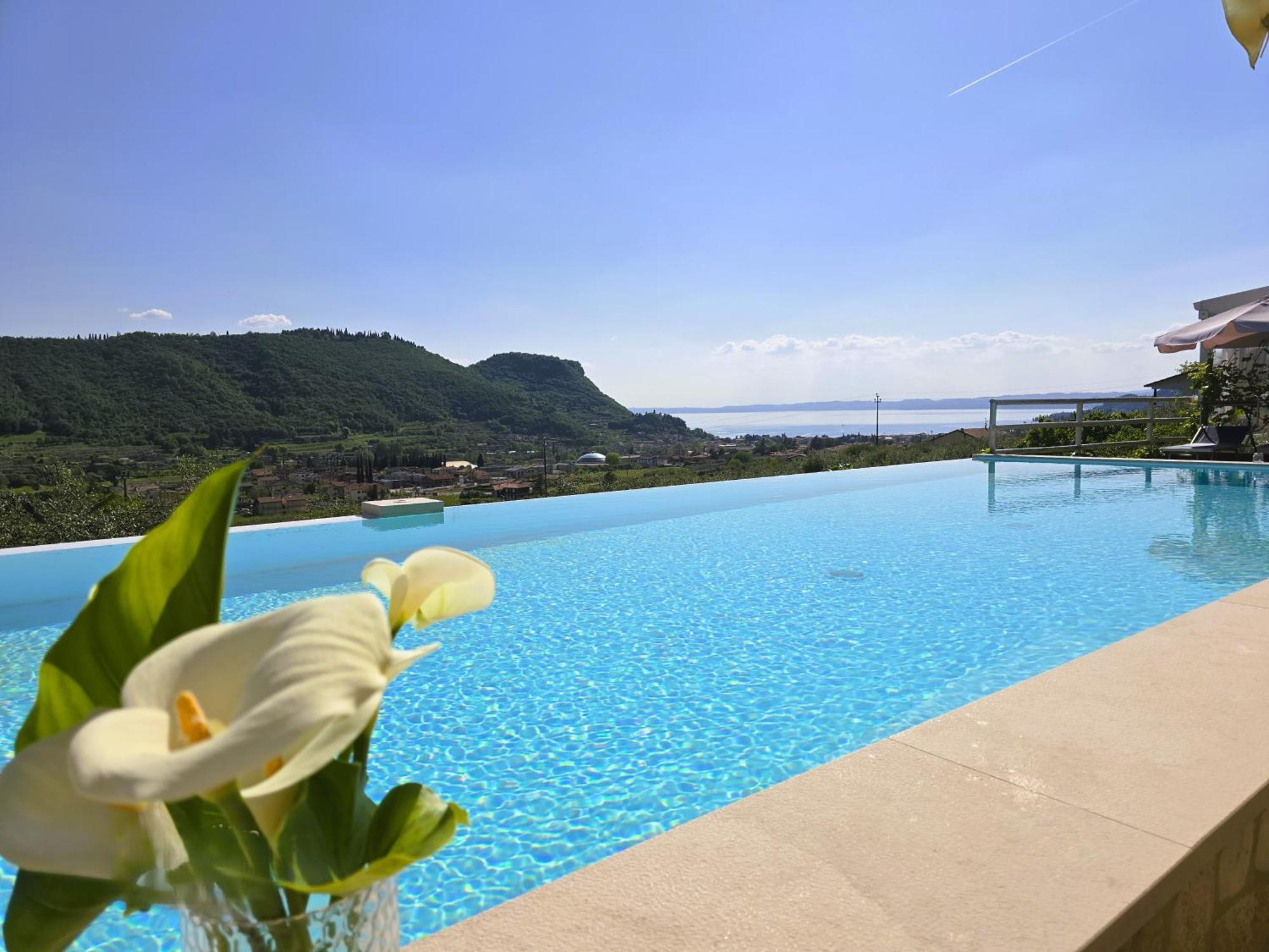 Relais Villa Olivi Костермано Екстер'єр фото