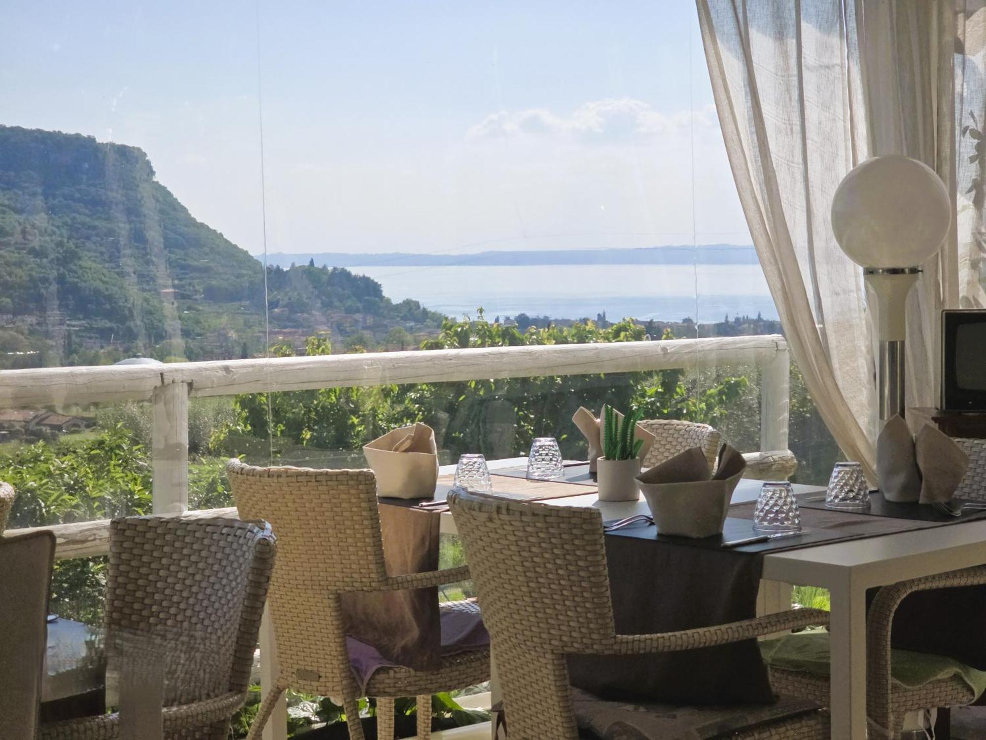 Relais Villa Olivi Костермано Екстер'єр фото
